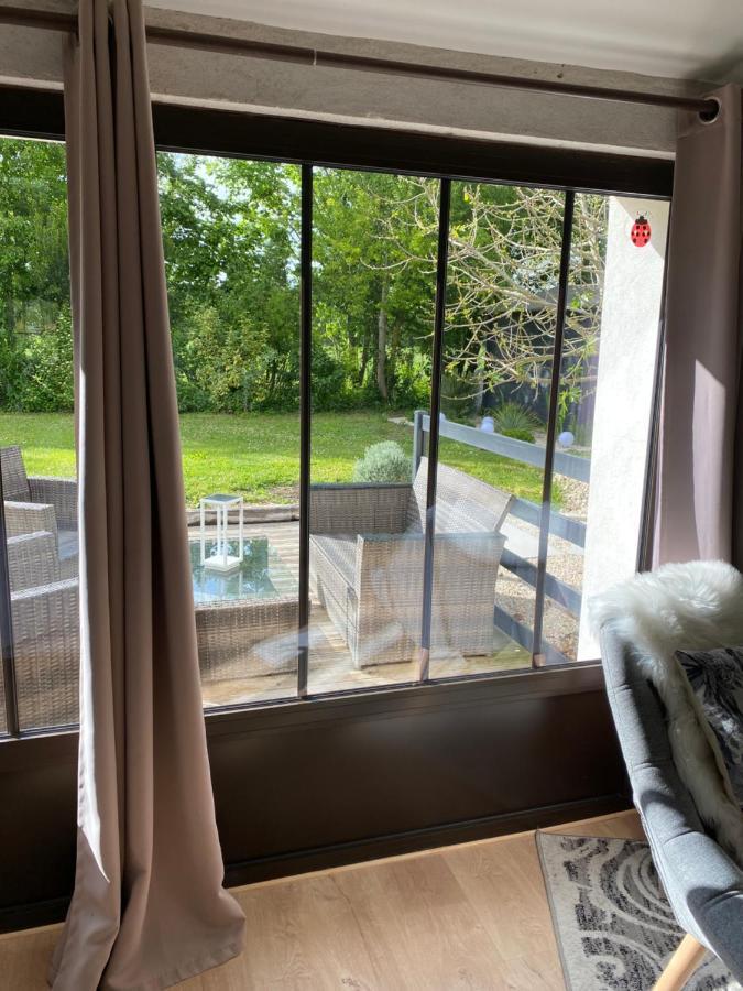 エグファイユ・ドニ La Chaumeauniere Bed & Breakfast エクステリア 写真