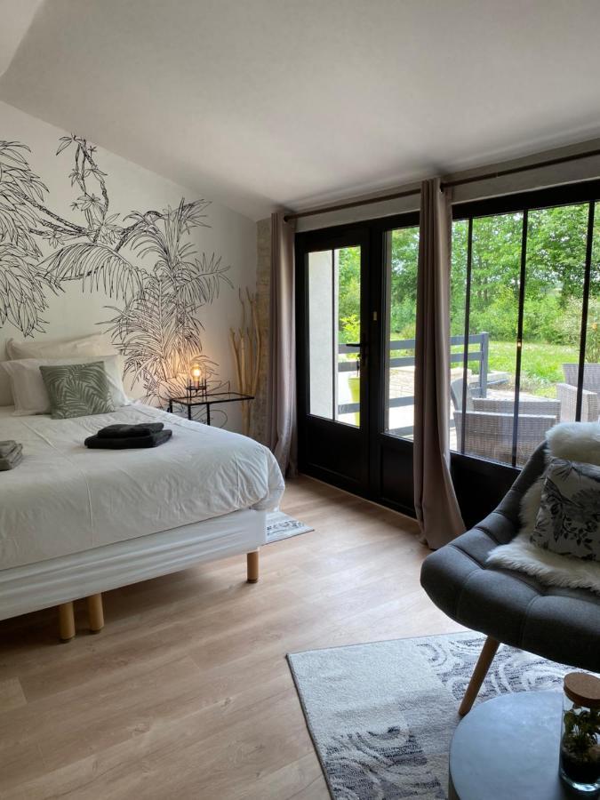 エグファイユ・ドニ La Chaumeauniere Bed & Breakfast エクステリア 写真