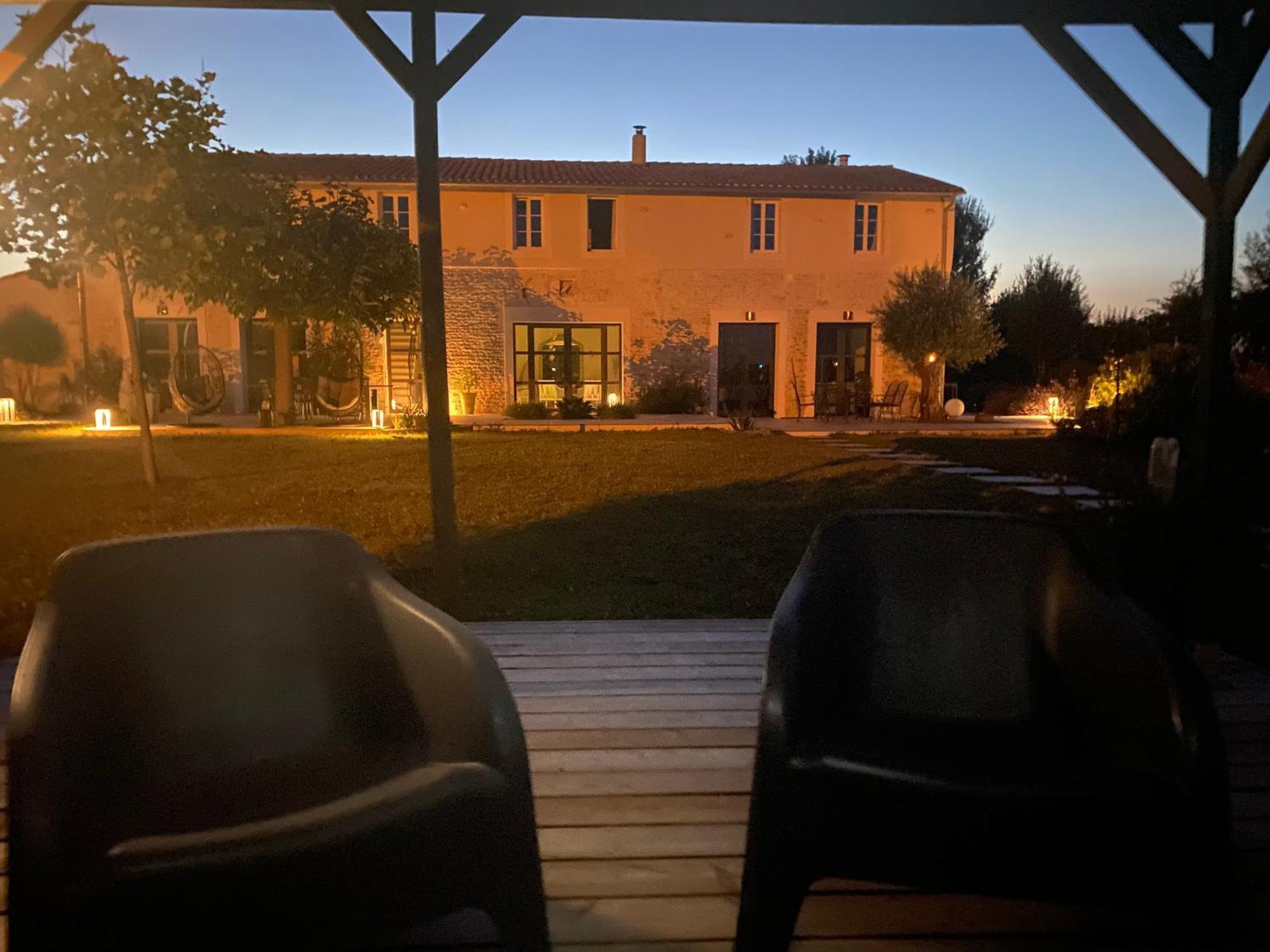 エグファイユ・ドニ La Chaumeauniere Bed & Breakfast エクステリア 写真